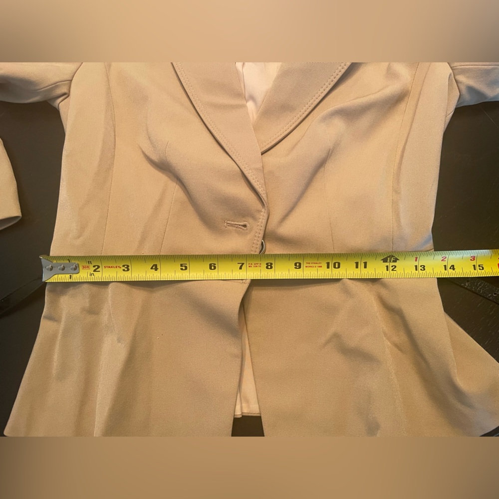 NWT WHBM tan blazer - Picture 8 of 9